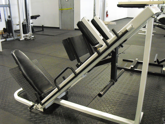 Hack Squat / Leg Press Combo